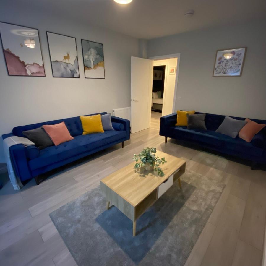 Stunning 2 Bedroom River View Apartment เพิร์ท ภายนอก รูปภาพ